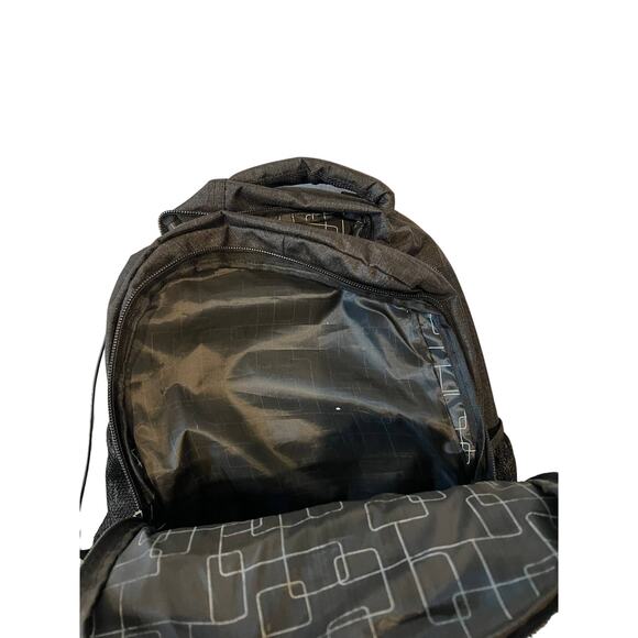 Maximo New York Padded Backpack - Picture 3 of 5